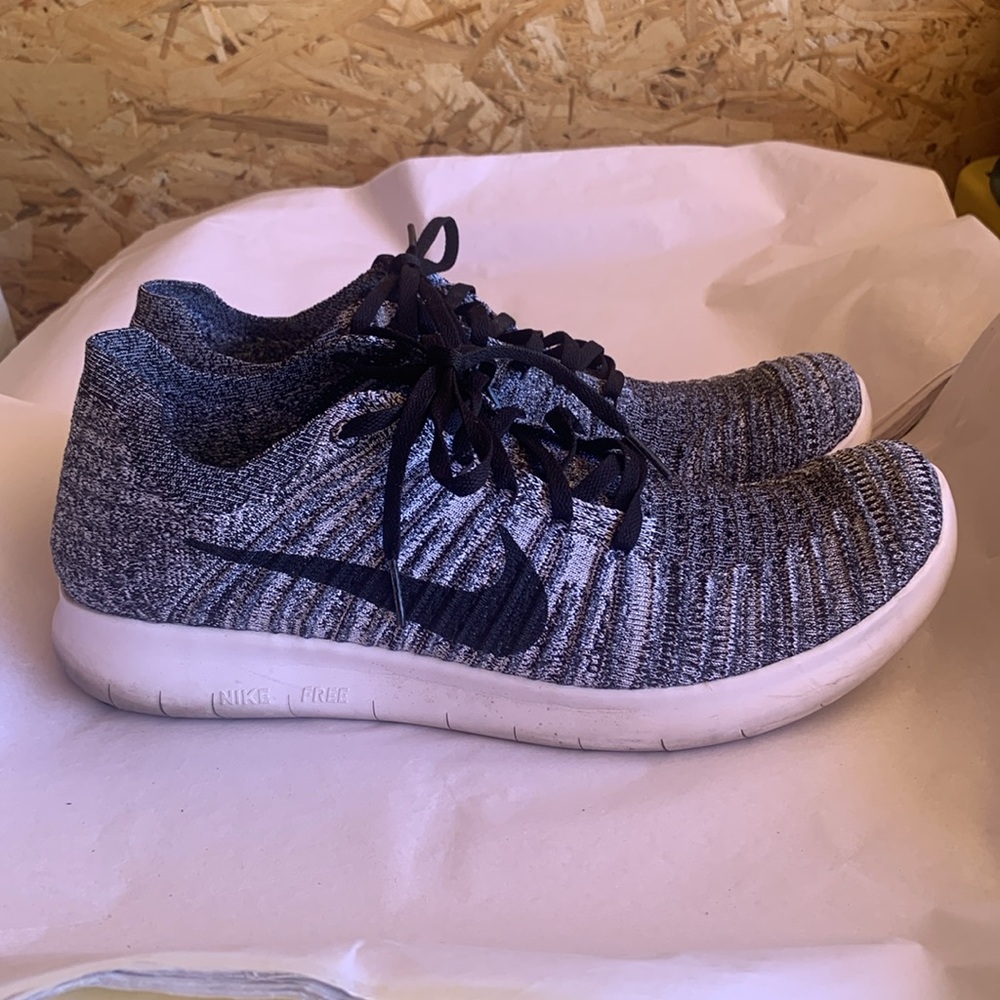 Nike Nike Free RN Flyknit White & Black Size 10 - Picture 5 of 8